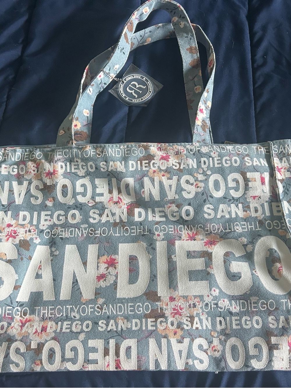 Robin Ruth San Diego Floral Print Tote in Light Blue and White